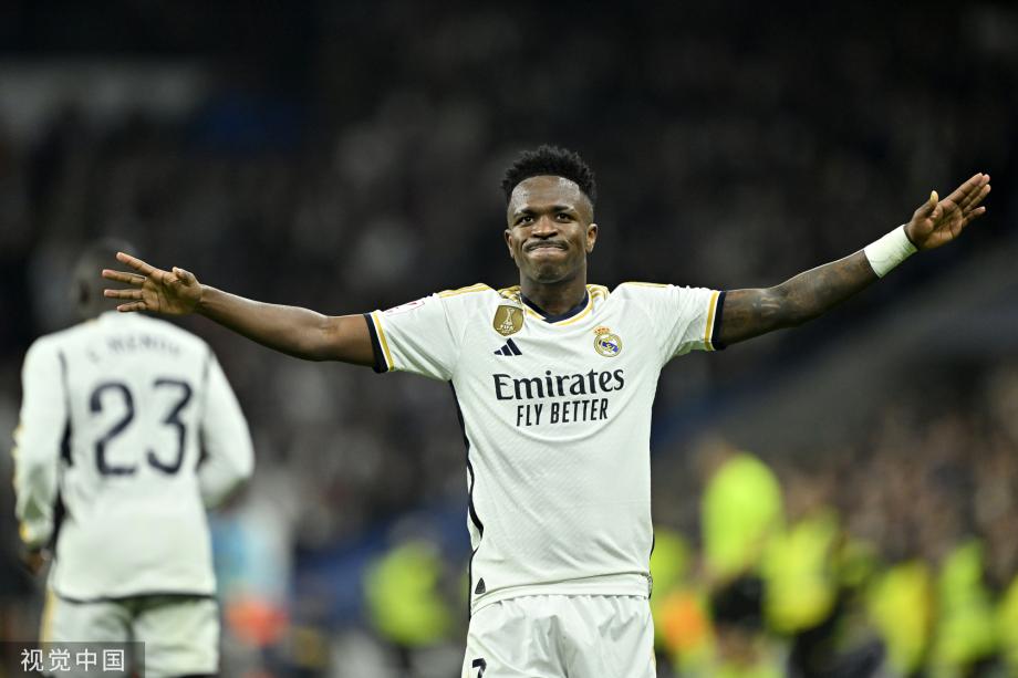 埃奇库姆：最后时刻我必须去冲抢篮板，这是我生涯首次绝杀